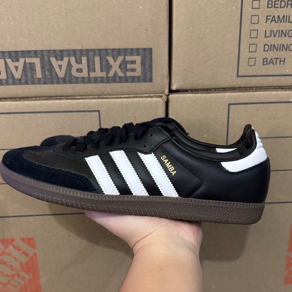 B75807 9M- Adidas Samba Black and White (no box) - Picture 1 of 5